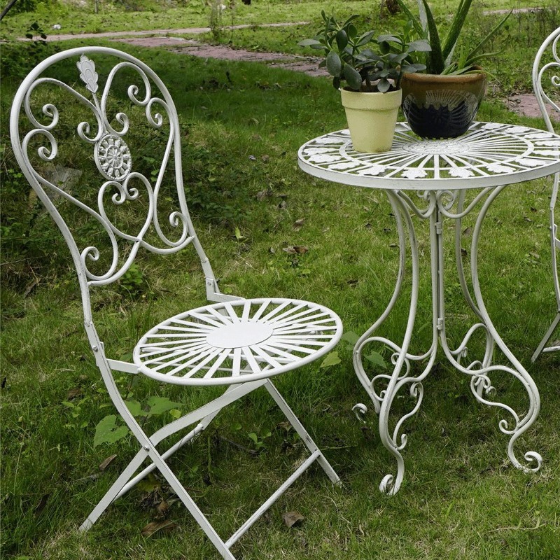 French Vintage Iron Table and  - Outdoor Furniture Cafe 评论和价格