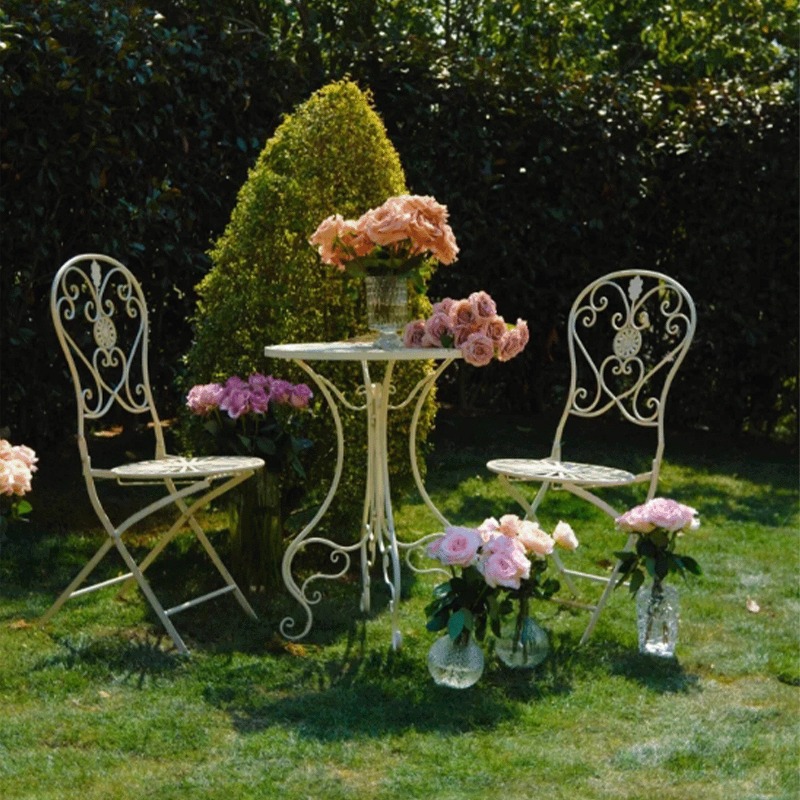 French Vintage Iron Table and  - Outdoor Furniture Cafe 评论和价格